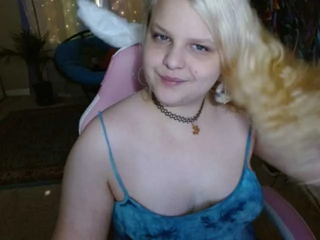 Live sex webcam photo for emilyhaze #278266310