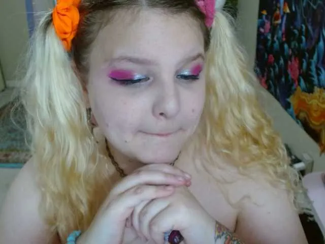 Live sex webcam photo for emilyhaze #290283669