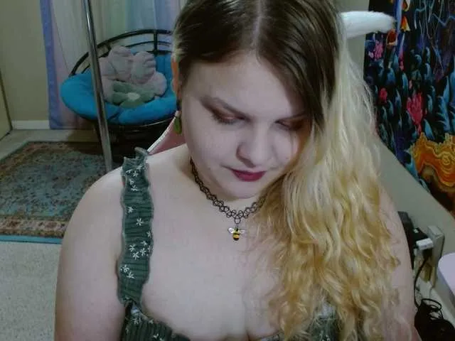 Live sex webcam photo for emilyhaze #290289236