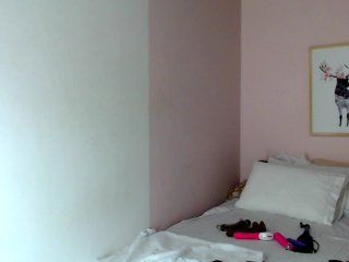 Live sex webcam photo for Emilylove1 #153511580