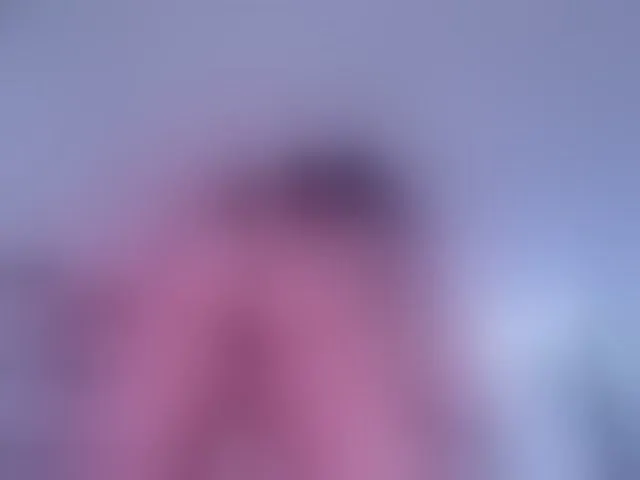 Live sex webcam photo for emilymeow #293581835