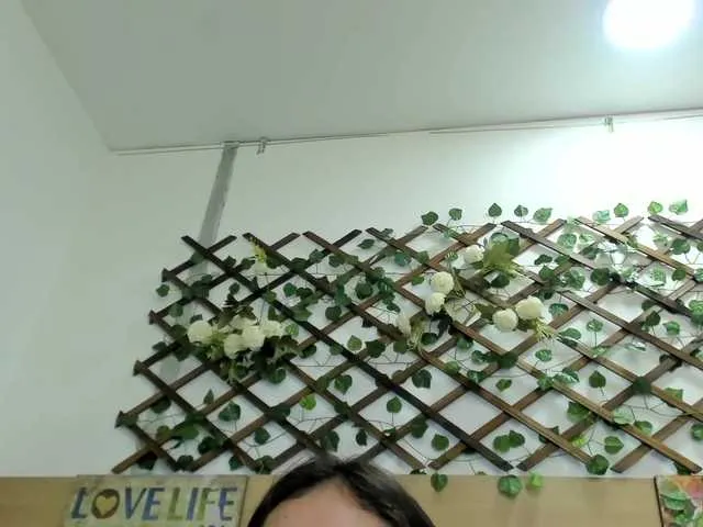 Live sex webcam photo for emilyprinces #271696186