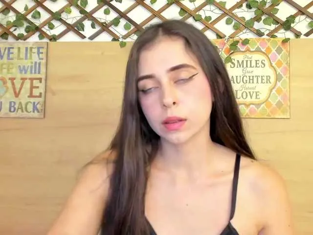Live sex webcam photo for emilyprinces #271754480