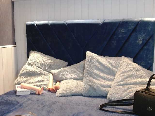 Live sex webcam photo for emilyqueen3xx #276733166