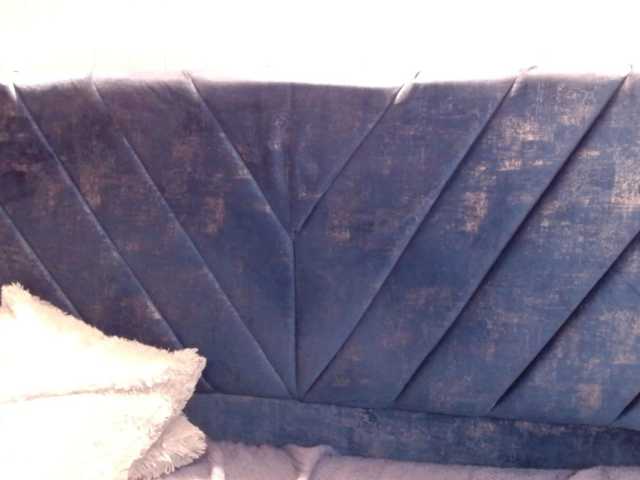 Live sex webcam photo for emilyqueen3xx #276880057