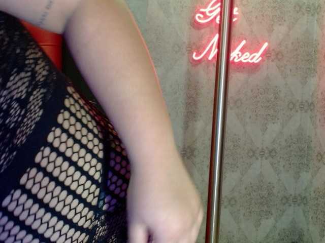 Live sex webcam photo for emilyqueen3xx #277294552