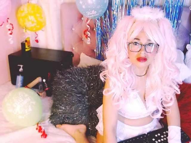 Live sex webcam photo for emilysuarez #272562543