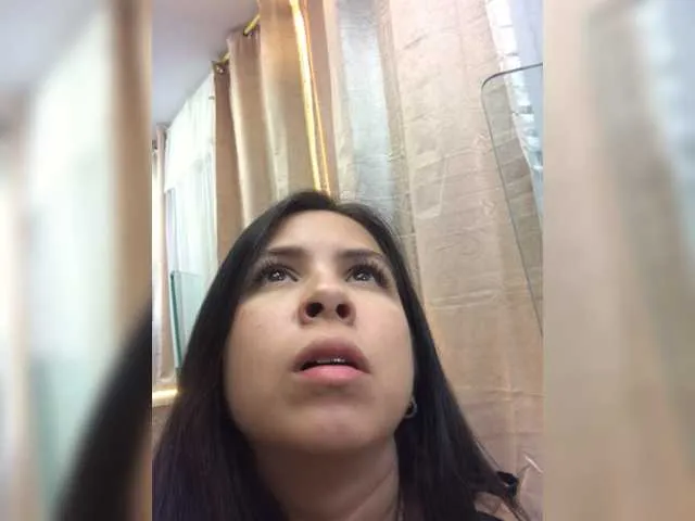 Live sex webcam photo for emliedeluna #276277219