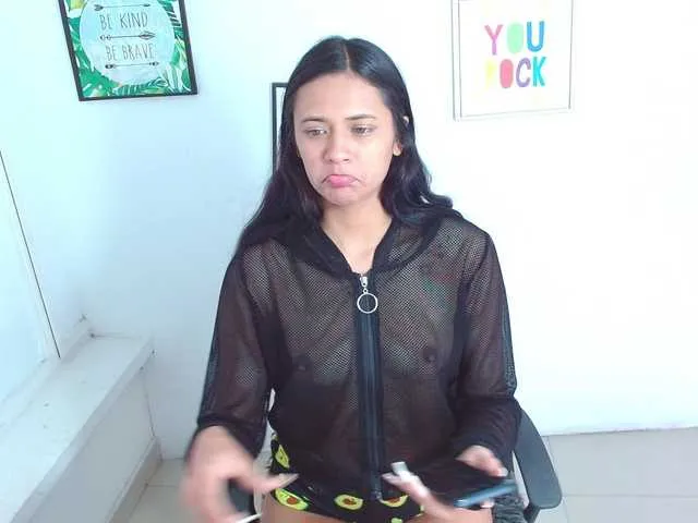 Live sex webcam photo for emma-53 #273094123