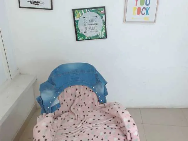 Live sex webcam photo for emma-53 #273542030