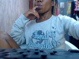 Live sex webcam photo for Emma-brown #184932407