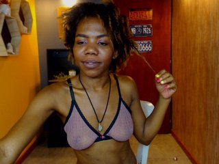 Live sex webcam photo for Emma-brown #187063662