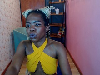 Live sex webcam photo for Emma-brown #192973211