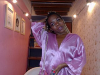 Live sex webcam photo for Emma-brown #195594920