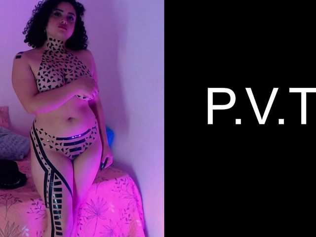 Live sex webcam photo for emma-ebonyx1 #271734240