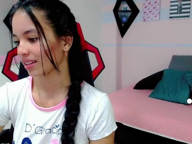 Live sex webcam photo for emma-jonesx #272669035