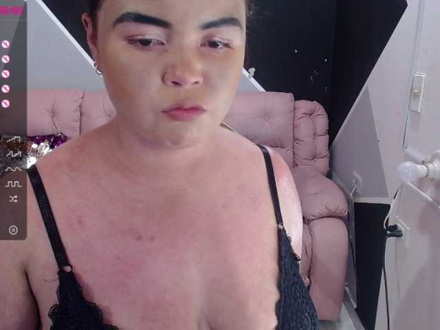 Live sex webcam photo for emma-lo #271720890