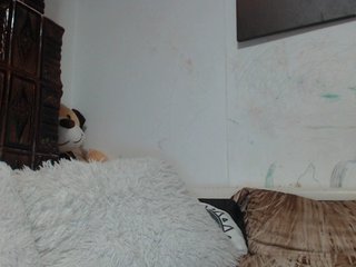 Live sex webcam photo for Emma-love #218611770