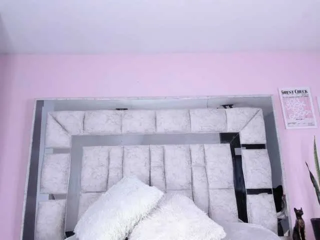 Live sex webcam photo for emmabruns #291287179