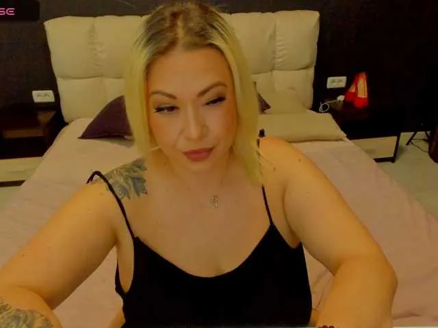 Live sex webcam photo for emmacutes #276895533