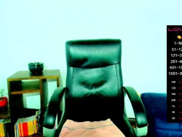 Live sex webcam photo for emmaherby1 #273226923