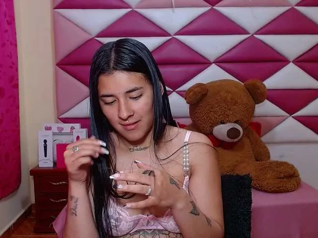 Live sex webcam photo for emmajonzlx #291254716