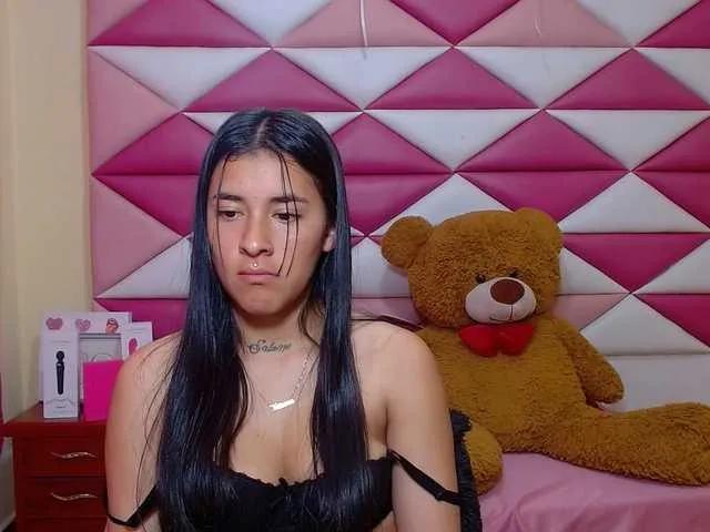 Live sex webcam photo for emmajonzlx #291279829