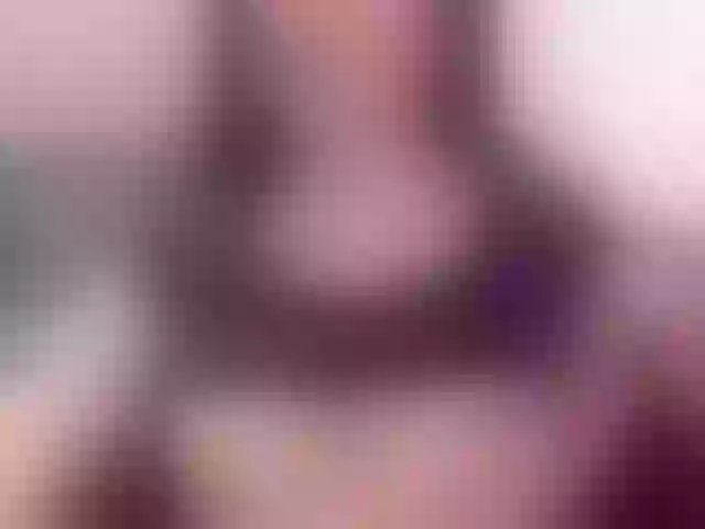 Live sex webcam photo for emmaluna #272738701
