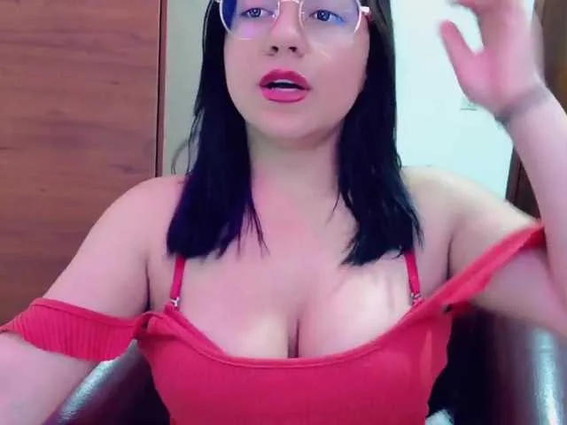 Live sex webcam photo for emmaluna #273021701