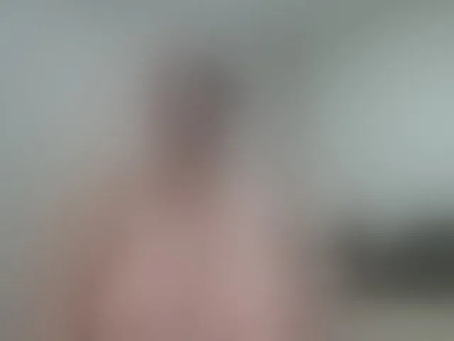 Live sex webcam photo for emmasquirt69 #293545863