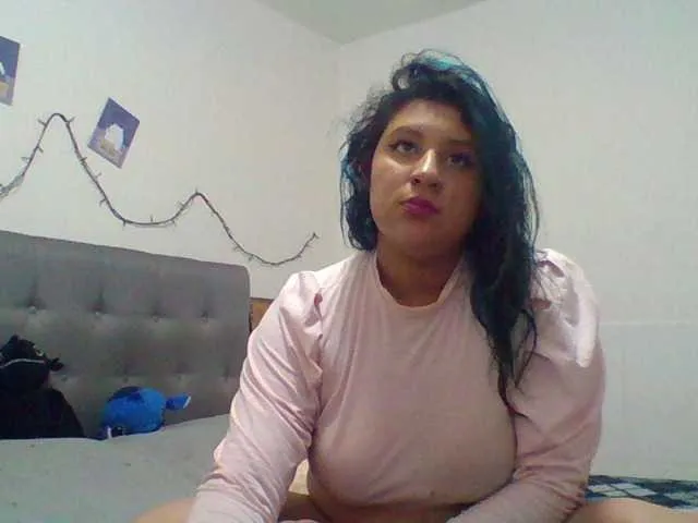Live sex webcam photo for emmathommas #273747506