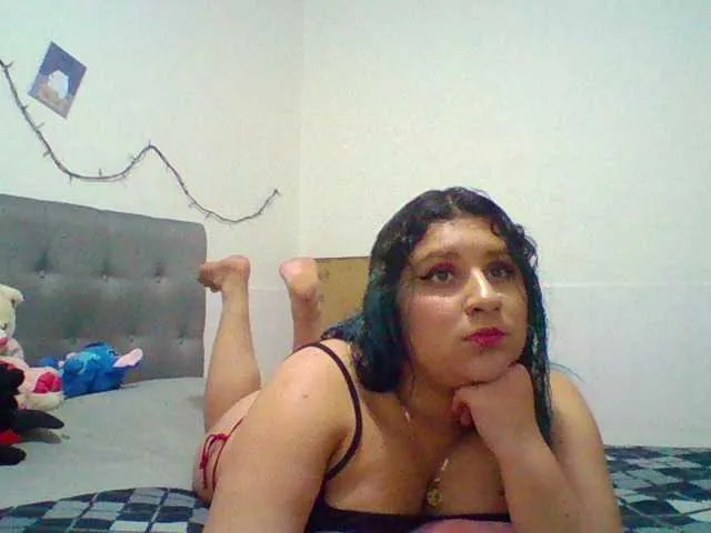 Live sex webcam photo for emmathommas #273759650