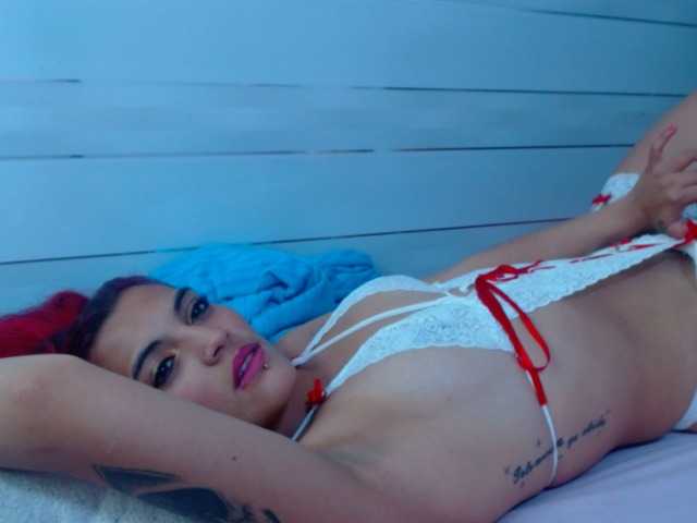 Live sex webcam photo for emmyqueenthx #273310376