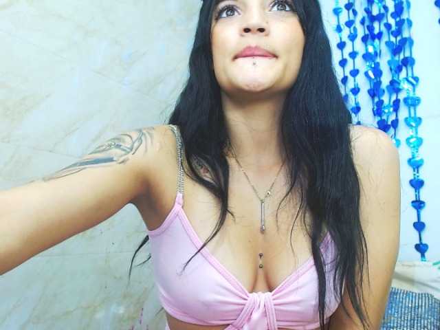 Live sex webcam photo for emmyqueenthx #274005689