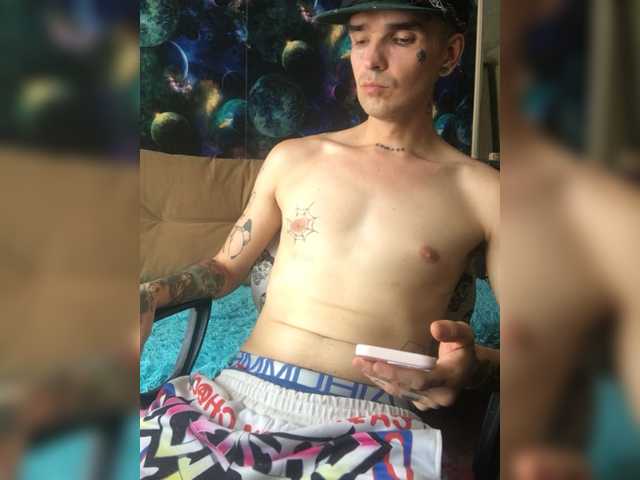 Live sex webcam photo for emoboy34 #275486570