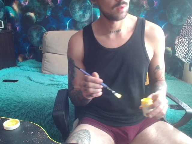 Live sex webcam photo for emoboy34 #276112947