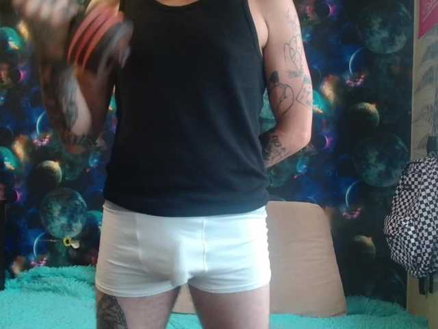 Live sex webcam photo for emoboy34 #276122429