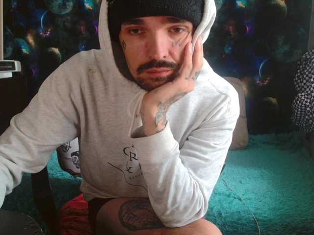 Live sex webcam photo for emoboy34 #276167460