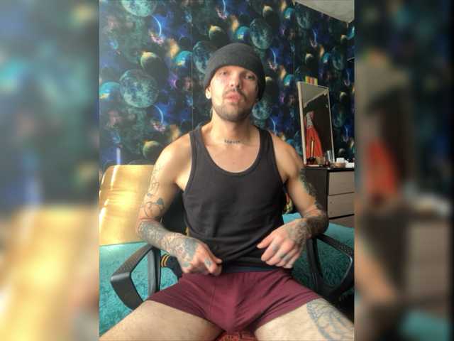 Live sex webcam photo for emoboy34 #276283268