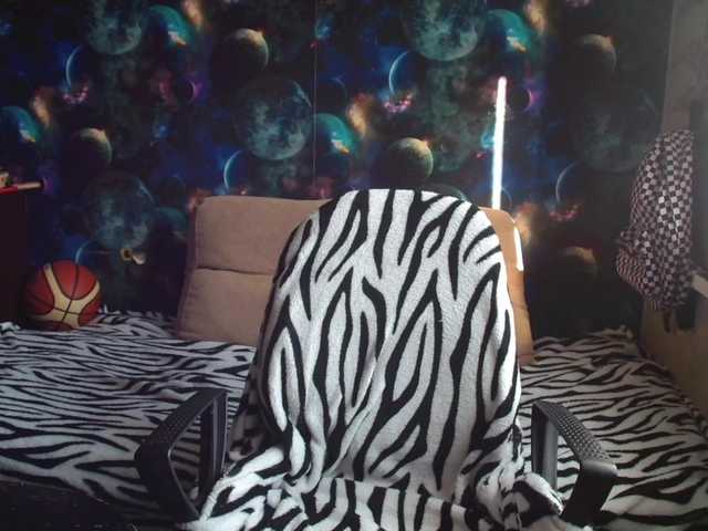 Live sex webcam photo for emoboy34 #276423057