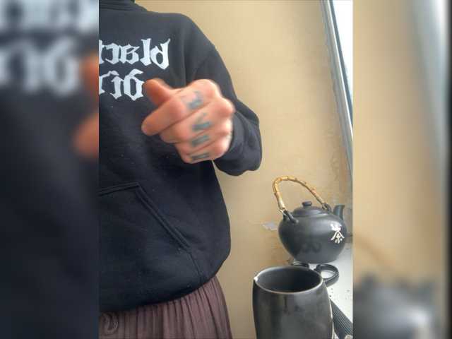 Live sex webcam photo for emoboy34 #276569991