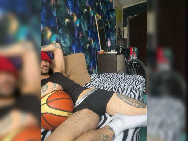 Live sex webcam photo for emoboy34 #276822842