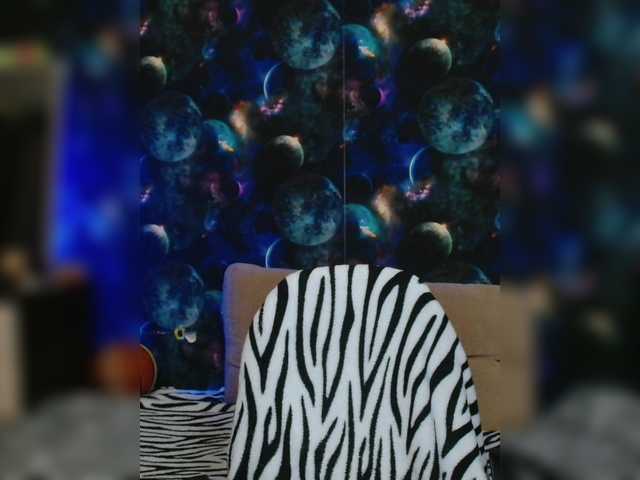 Live sex webcam photo for emoboy34 #276923116