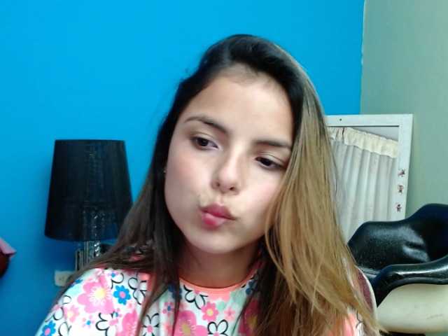 Live sex webcam photo for emrata0-7 #272506883