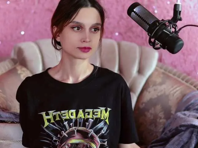 Live sex webcam photo for enchantressss #274622187