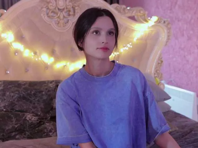 Live sex webcam photo for enchantressss #275560853