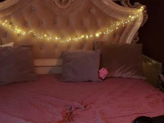 Live sex webcam photo for enchantressss #276437034