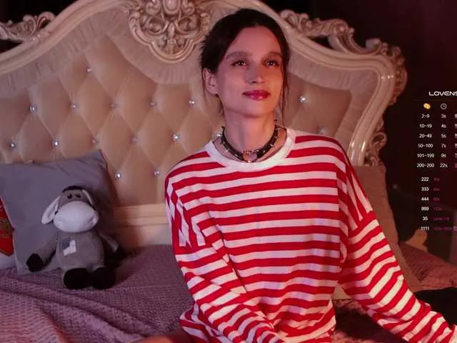 Live sex webcam photo for enchantressss #276650784