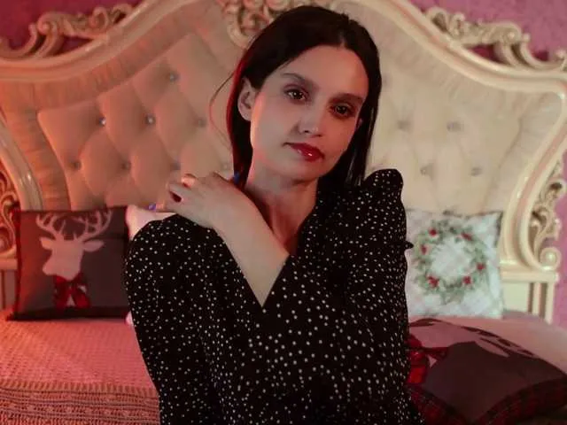 Live sex webcam photo for enchantressss #277171292