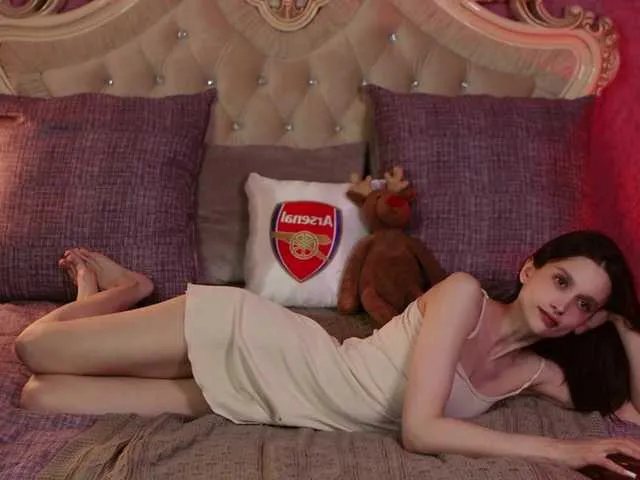 Live sex webcam photo for enchantressss #277398054